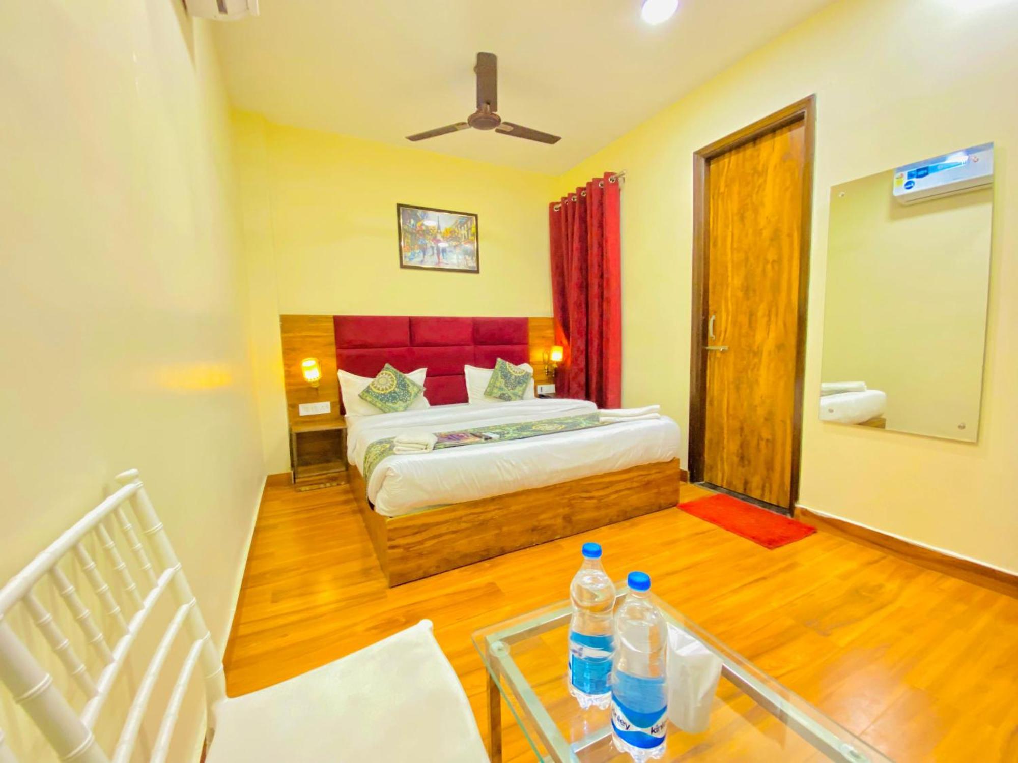Hotel Holiday First 300 Meter From Golden Temple Amritsar Exterior foto