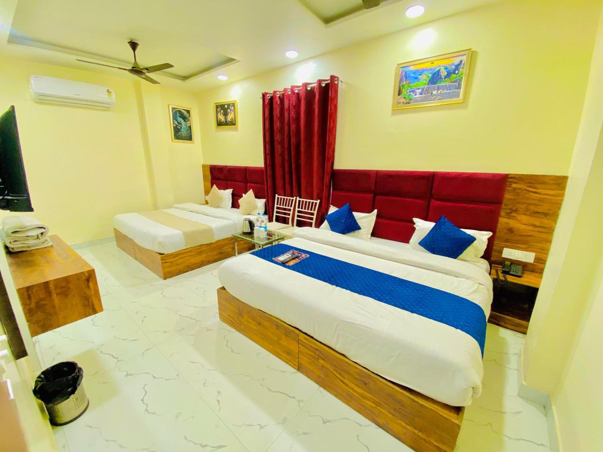 Hotel Holiday First 300 Meter From Golden Temple Amritsar Exterior foto
