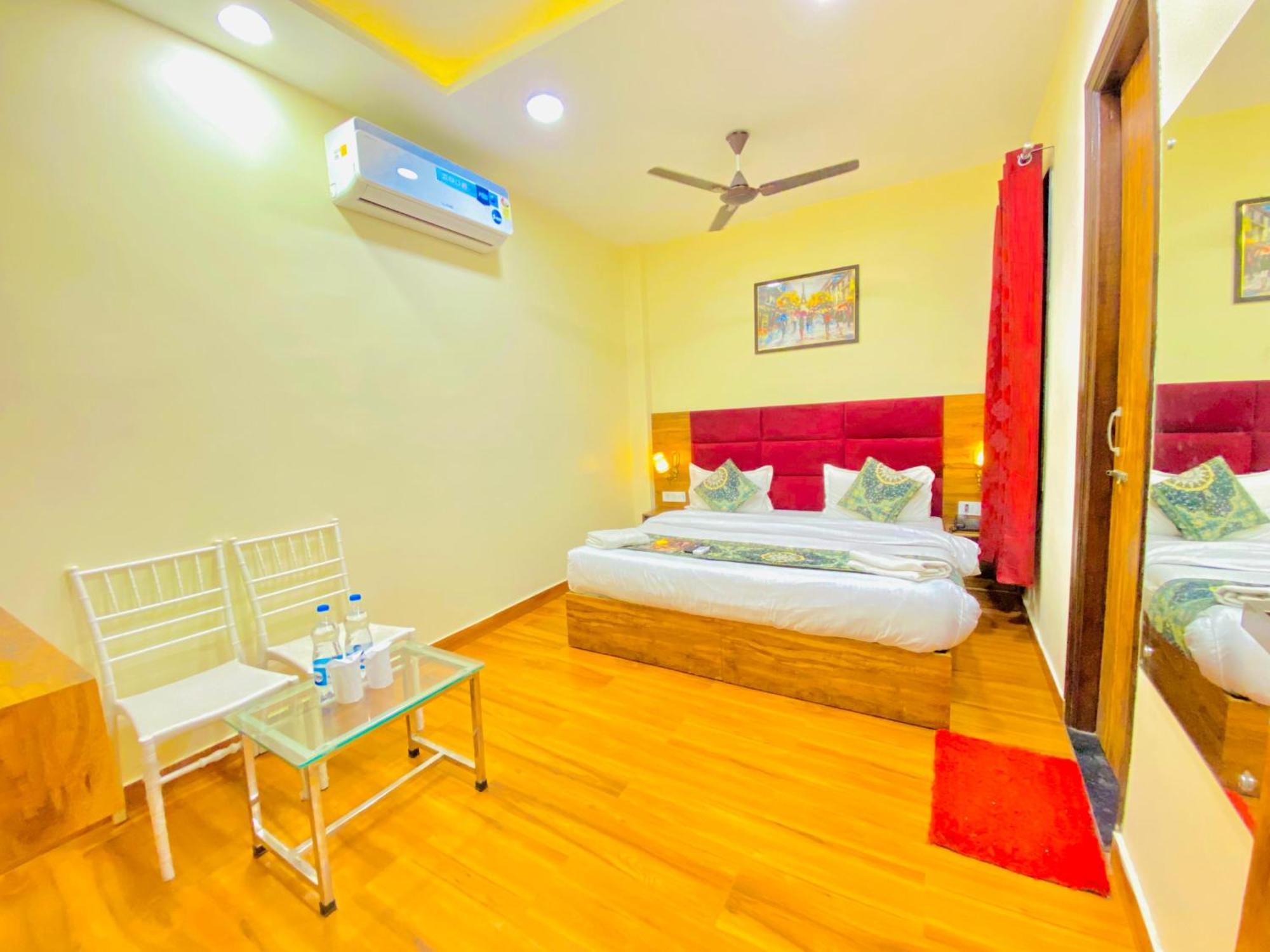 Hotel Holiday First 300 Meter From Golden Temple Amritsar Exterior foto